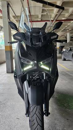 YAMAHA XMAX 300 CONNECTED ABS YAMAHA XMAX 300 CONNECTED ABS